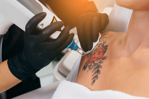 Come coprire un tatuaggio?
