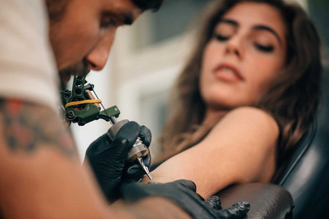 In quanto tempo guarisce un tatuaggio?